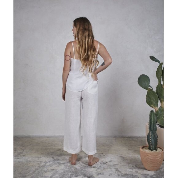 esby apparel Harriette Tank / Small / White Linen Loose Small Batch V-Neck - Picture 2 of 8